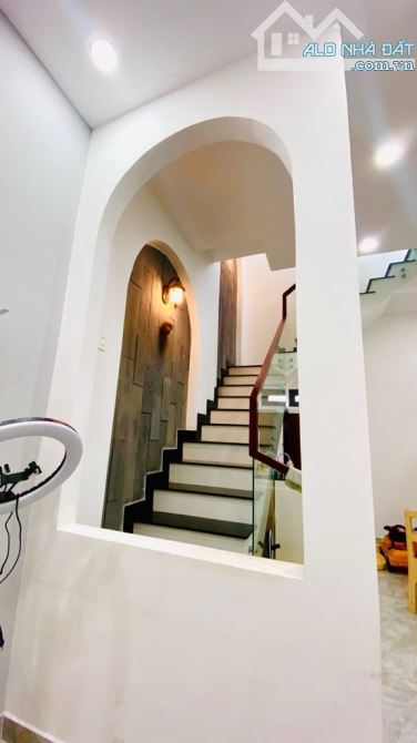 SIÊU PHẨM MẶT TIỀN ĐHT 23 NGUYỄN VĂN QUÁ ,NGAY GIÁO XỨ CHỢ CẦU,TIỆN ÍCH BỦA VAY NHỈNH 5 T - 5