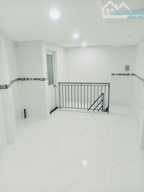 (TÂN BÌNH) P10 - NI SƯ HUỲNH LIÊN 17M2 - 2 TẦNG - MỚI Ở NGAY - NHỈNH 2 TỶ - 6