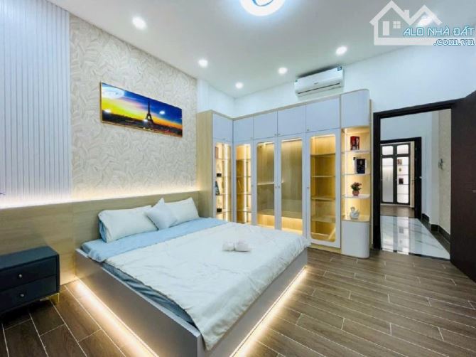 🏠🏠 NHÀ ĐẸP - NỞ HẬU - RỘNG RÃI THOÁNG MÁT - XE HƠI ĐỖ CỬA - PVCHIÊU, P14, GV - 7