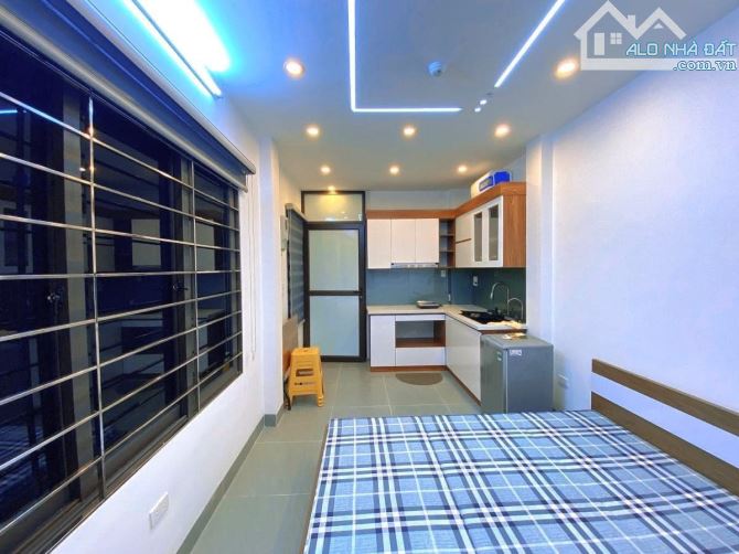 8.9 TỶ, NHÀ ĐỘI CẤN 40M2 7 TẦNG THANG MÁY, Ở VÀ KINH DOANH 30TR/T, GẦN PHỐ GẦN OTO, Ở NGAY - 8