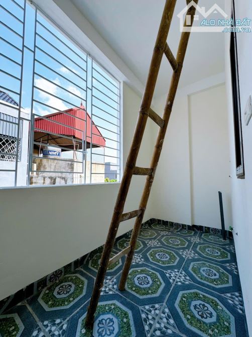 Nhà 4 Tầng 45m2 có sân riêng, Ô tô đỗ gần, 500M Ra Đại Lộ Thăng Long - 8