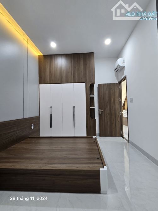 NHÀ MÊ MỚI 100%, HẺM THÔNG NGUYỄN HỮU THẤU ĐỖ NHUẬN,122m²,SÂN Ô TÔ BÁN TẢI,3PN - 8