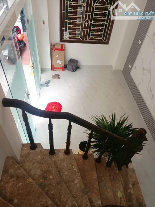 Hiếm - Bán nhà ô tô qua cổng, lô góc mới xây Thanh Xuân