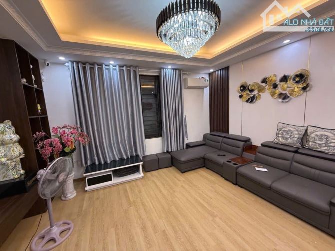 TRẦN QUỐC VƯỢNG CẦU GIẤY – NHÀ ĐẸP LONG LANH – NỘI THẤT SANG XỊN – 48M2, 6 TẦNG