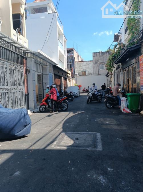Bán nhà hẻm 8m Thoại Ngọc Hầu Tân Phú 8.4x25m đúc 3.5 tấm (gần ngay Nguyễn Sơn) - 1