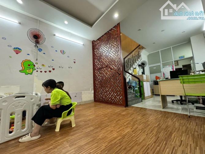 60m2, 11 tỷ, nhà 5 tầng, HXH Thành Thái, dòng tiền 30 triệu. - 1