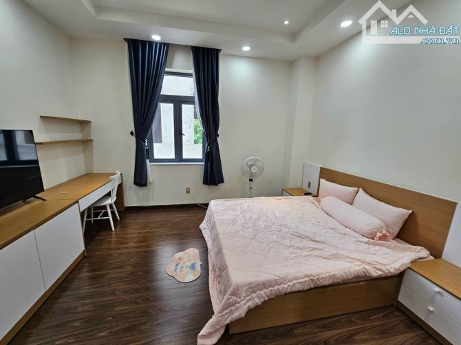 ***Bán nhà đường Hoàng Sa, phường 5 Tân Bình (6*18), oto đậu sát nhà - 1