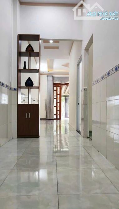 NGỘP ! Bán gấp căn nhà cấp 4 ở Tân Hiệp Hóc Môn 5x22 110m2 830 TRIỆU, Sổ hồng riêng - 1