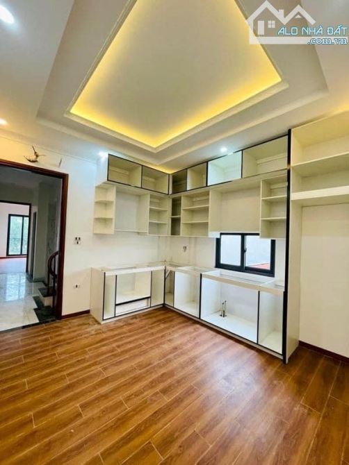 Hiếm! Bán nhà Trần Nhật Duật, 61m2 x 4 tầng, mặt tiền 3.6m, 24.8 tỷ, gần phố, kinh doanh - 1