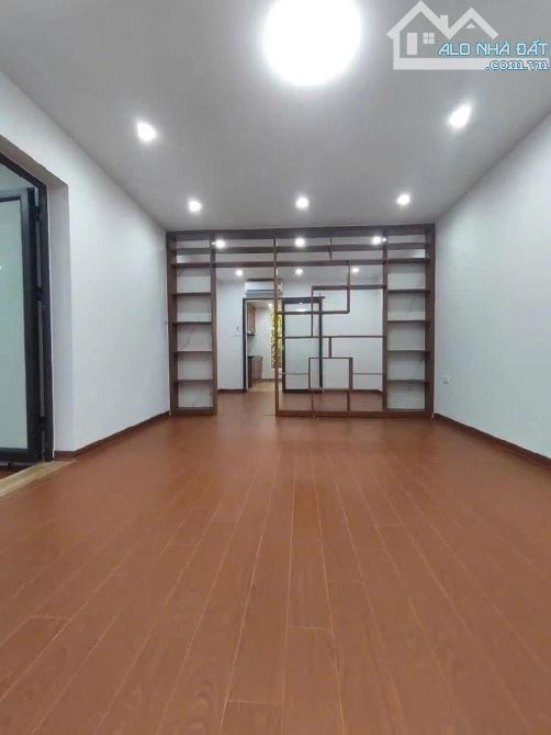 Bán Nhà Tập Thể Thanh Xuân Bắc, Dt 27m2, nhà đẹp oto đỗ, thoáng sáng ở ngay - 1