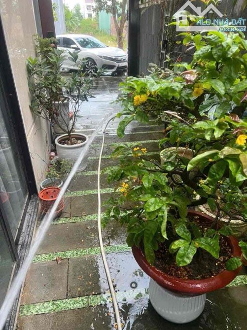 Cần bán gấp nhà mặt tiền đường quận Liên Chiểu, nhà 3 tầng mới tinh, sang trọng - 1