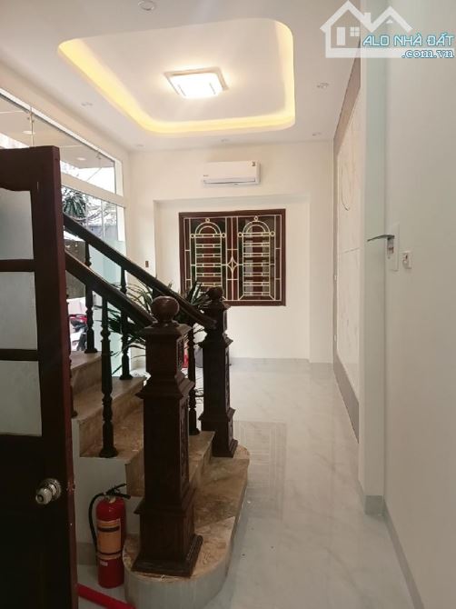 Hiếm - Bán nhà ô tô qua cổng, lô góc mới xây Thanh Xuân - 2