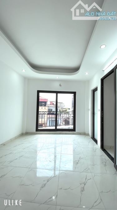 NHÀ QUÁ ĐẸP – LÔ GÓC  - 2 THOÁNG – NỞ HẬU – TRUNG TÂM LONG BIÊN – GẦN Ô TÔ. GIÁ 5,9 TỶ - 2