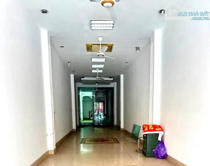 Cho thuê nhà Mặt Phố Tôn Đức Thắng 7 Tầng, Thang Máy. 105m2 giá 70 triệu. - 2