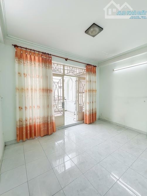 SIÊU HIẾM - CÁCH MẠNG THÁNG 8, QUẬN 10 - 73M2 - NỞ HẬU - HOÀN CÔNG ĐỦ - CHÍNH CHỦ 20 NĂM. - 2