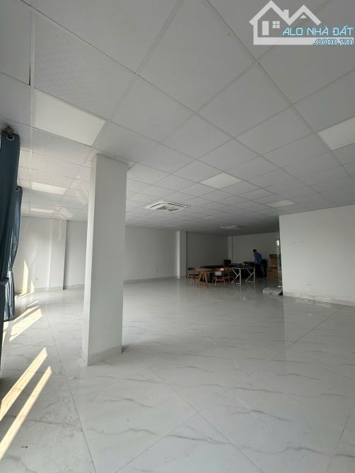 Cho thuê văn phòng tại khu đô thị Nam Cường- Tố Hữu, 110 m2, mặt tiền 10m - 3