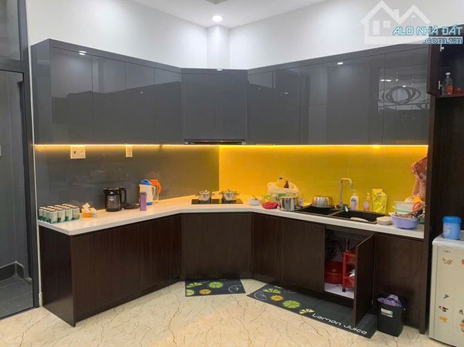 Nhà 1Trệt 2lầu BTCT, ở vị trí đẹp,  đường Kha Vạn Cân, P. Linh Trung . giá 7,5 - 3