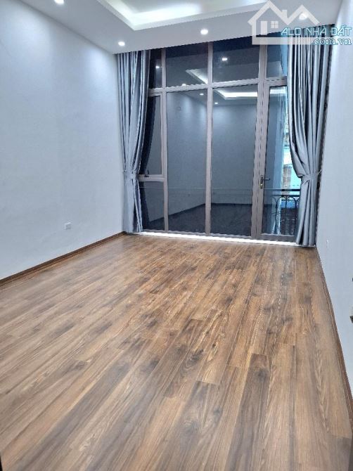 B.Á.N NHÀ MẶT PHỐ TRẦN NGUYÊN ĐÁN 70M2 ,4 TẦNG MT 5M Giá 25x Tỷ có TL Nhà Đẹp ,Vị Trí Lại - 3