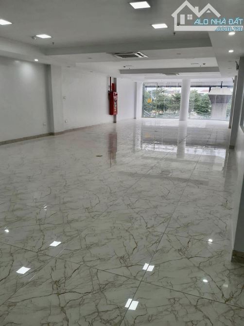 Tòa nhà văn phòng Hoàng Cầu 125 tỷ 210m2  mặt tiền 6.5m xây mới 11 tầng. - 4