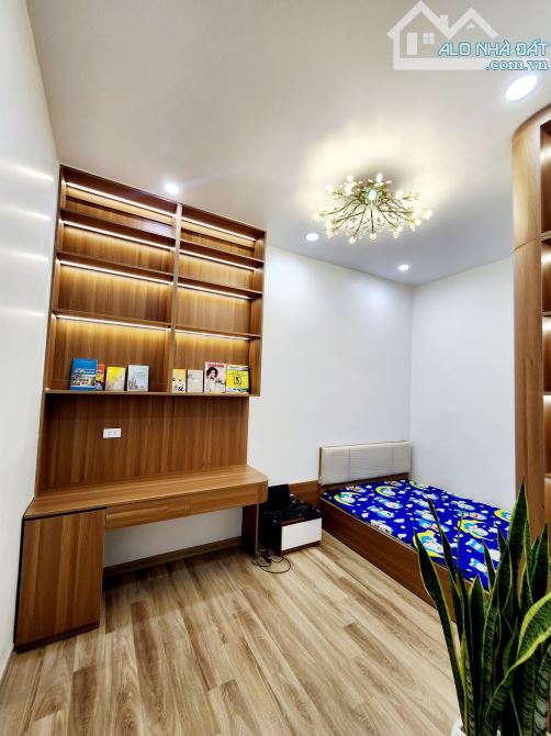 NHÀ ĐẸP NGUYỄN PHÚC LAI - 50M2 - Ô TÔ ĐỖ - FULL NT - KINH DOANH- GIÁ CHÀO :15 TỶ - 5