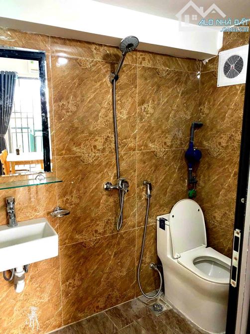 Bán gấp CCMN Đông Ngạc, vừa ở vừa cho thuê, dòng tiền 700tr/năm, 58m2x6T chỉ 169tr/m2 - 6