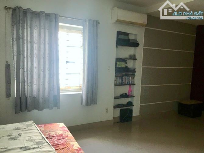 Bán nhà Quận 7, 4 tầng, 121m2 (ngang hiếm 6.5mx19), Hẻm xe hơi Huỳnh Tấn Phát, chỉ 9.3 tỷ - 6