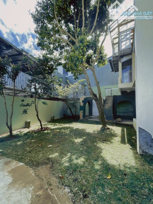 Cần bán căn nhà nhỏ cùng sân vườn to 400m² tại F10, tp Đà Lạt. - 7