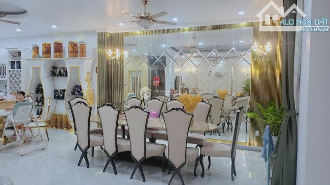 BÁN BIỆT THỰ ĐẸP LUNG LINH ĐƯỜNG NGUYỄN HỚI - PHƯỜNG NGUYỄN AN NINH - NGANG 11.94M GIÁ 18. - 7