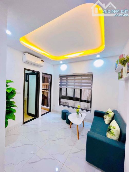 Bán Gấp Nhà Phố Dương Khuê, Lô Góc, Vỉa Hè, Kinh Doanh Ngày Đêm. DT 61m2x18 Tỷ. - 1