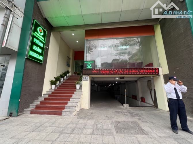 Bán toà nhà VP Đống Đa,518m, 8 Tầng MT 9m, Giá 290 Tỷ