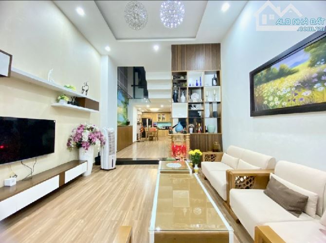 KHU VIP ĐẮC ĐỊA - NHÀ 5 TẦNG HIỆN ĐẠI, MT ĐƯỜNG 10.5M DƯƠNG TỰ MINH, SƠN TRÀ, SÁT BIỂN