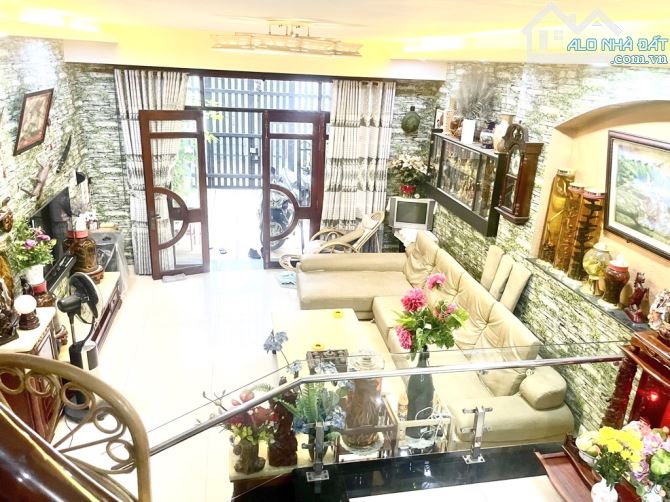 Gần mặt tiền Ung Văn Khiêm - 5,3m x 24m - 4 tầng, full nội thất - Nhỉnh 17 tỷ