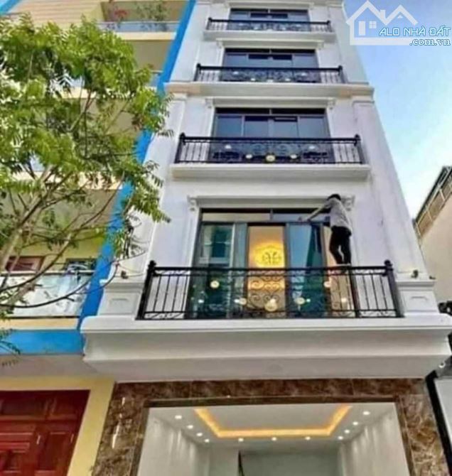 Bán nhà phố Di Trạch, Lai Xá 40M 6 Tầng, gara ô tô, thang máy, kinh doanh tốt
