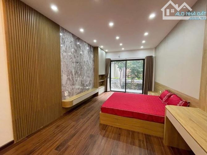 7.5 Tỷ - Nhà mới, lô góc 5 Tầng thang máy x 40m2 - Phố VIP Phan Kế Bính - 1