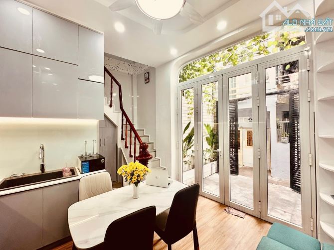 Bán nhà hẻm 243 Tô Hiến Thành. 3 tầng mới xây. 2PN 3WC. Chỉ hơn 4 tỷ - 1