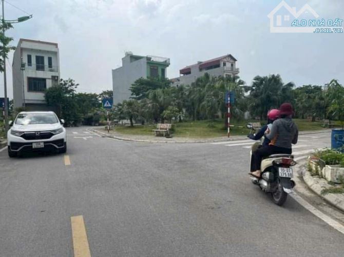 C, C,c bán lô đất phân lô siêu rẻ  Phú Điền Hương Mạc Từ Sơn Dt80m2 - 5m - 2 tỷ xx - 2
