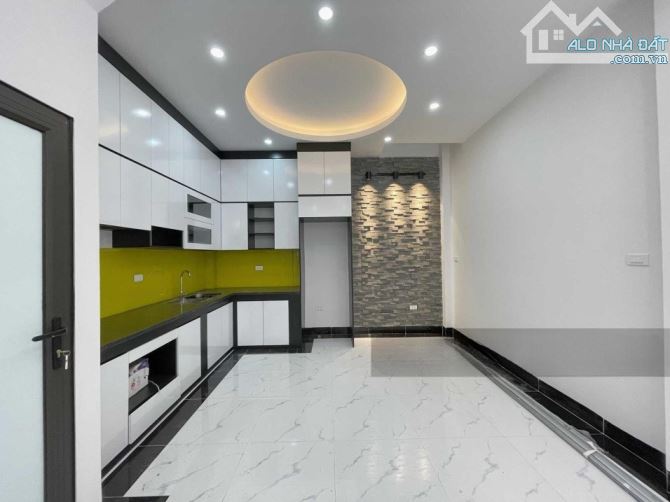 Nhà gần khu đô thị Hinode Royal Park, Di Trạch 38M 4 Tầng, 4 ngủ, ô tô đỗ gần nhinhr 4 tỷ - 2