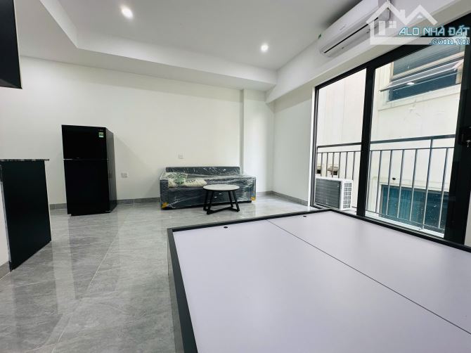 Cho Thuê CCMN Ngõ 72 Khương Trung Thanh Xuân 30m2 Studio Cửa Sổ Ban Công Thang Máy Gần Chợ - 3