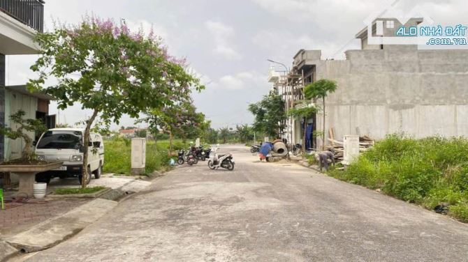 BÁN LÔ ĐẤT DUY NHẤT KHÔNG LỖI DÃY 85m 2 MẶT THOÁNG, PHÍA SAU LÀ CÔNG VIÊN TẠI ĐỐNG CHUỐI - 3