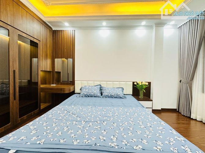 Bán nhà trung tâm quận Cầu Giấy, 5 tầng mới tinh full nội thất, diện tích 35m2, nhỉnh 6 tỷ - 3