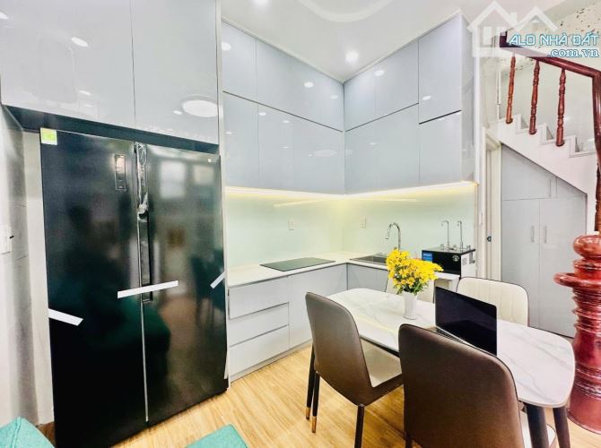 Bán nhà hẻm 243 Tô Hiến Thành. 3 tầng mới xây. 2PN 3WC. Chỉ hơn 4 tỷ - 3