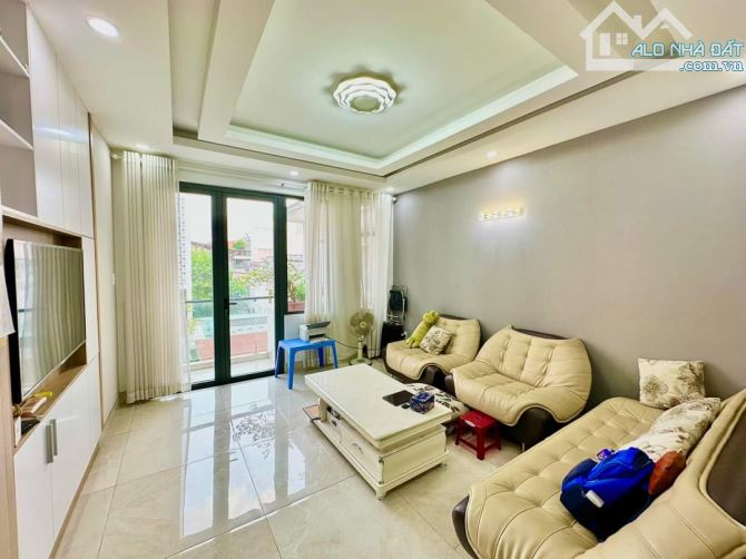 Ngộp Kênh Tân Hóa 60m2 - HXH 6m vô nhà - 3 tầng - Views công viên - 4