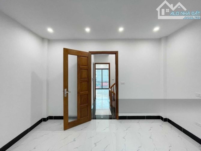 Nhà gần khu đô thị Hinode Royal Park, Di Trạch 38M 4 Tầng, 4 ngủ, ô tô đỗ gần nhinhr 4 tỷ - 4