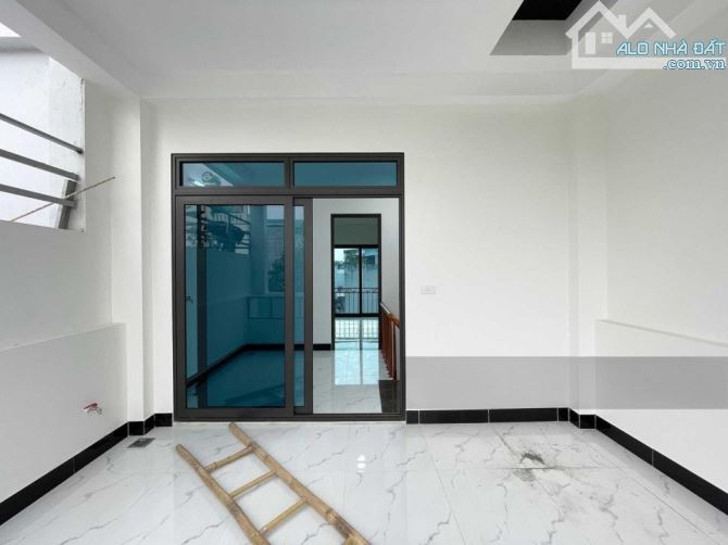 Nhà gần khu đô thị Hinode Royal Park, Di Trạch 38M 4 Tầng, 4 ngủ, ô tô đỗ gần nhinhr 4 tỷ - 5