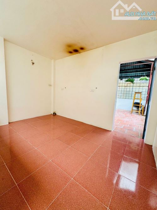 Ối Zời Ơi! KHông tin nổi! Chỉ 3.98 tỷ có Nhà Tân Mai - Hoàng Mai 32m² 4 tầng lô góc 3thoág - 7