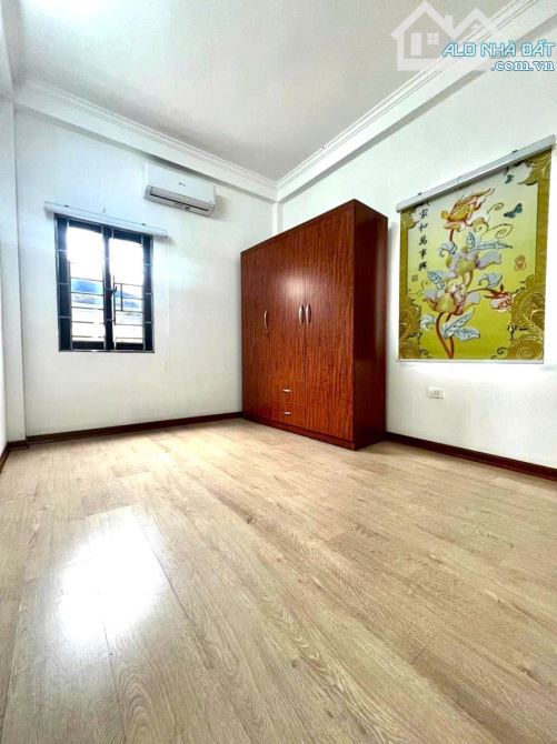 BÁN NHÀ ĐẸP DÂN XÂY 4 TẦNG KIÊN CỐ - 32M2 - Ô TÔ ĐỖ CỬA - HUYỀN KỲ, PHÚ LÃM - GIÁ 5.2 TỶ - 8