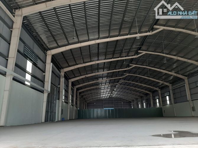 Kho cho thuê siêu hot 1200m2 ngay mặt tiền Quốc Lộ 1A, P. Tân Thới Nhất, Quận 12.