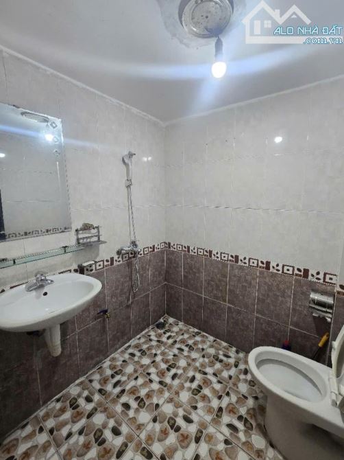 Bán Gấp nhà 3PN 2WC ở Nam Dư, 4,5 tỷ, 33m², giá siêu siêu tốt