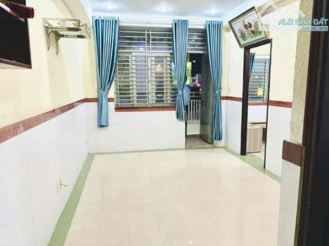 Bán Chung Cư Phú Thọ , 2PN , 1WC , 60m2 , Để Lại Nội Thất , Sổ Hồng Riêng Giá : 3.1 Tỷ