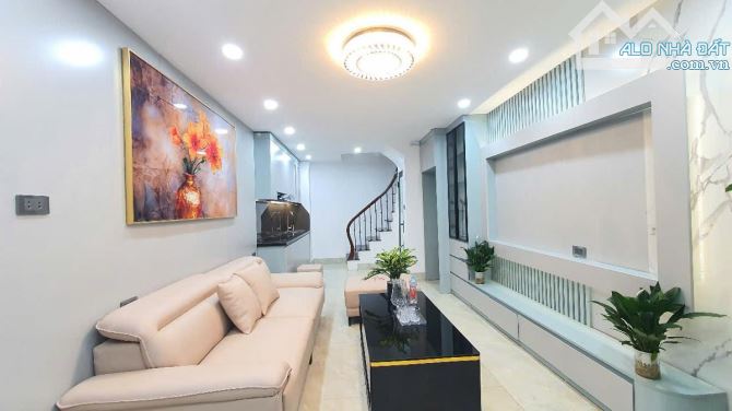 HIẾM ! Nhà Định Công - Hoàng Mai- 5 tỷ 8 -32m2 - 4 tầng -3 ngủ -gần ô tô